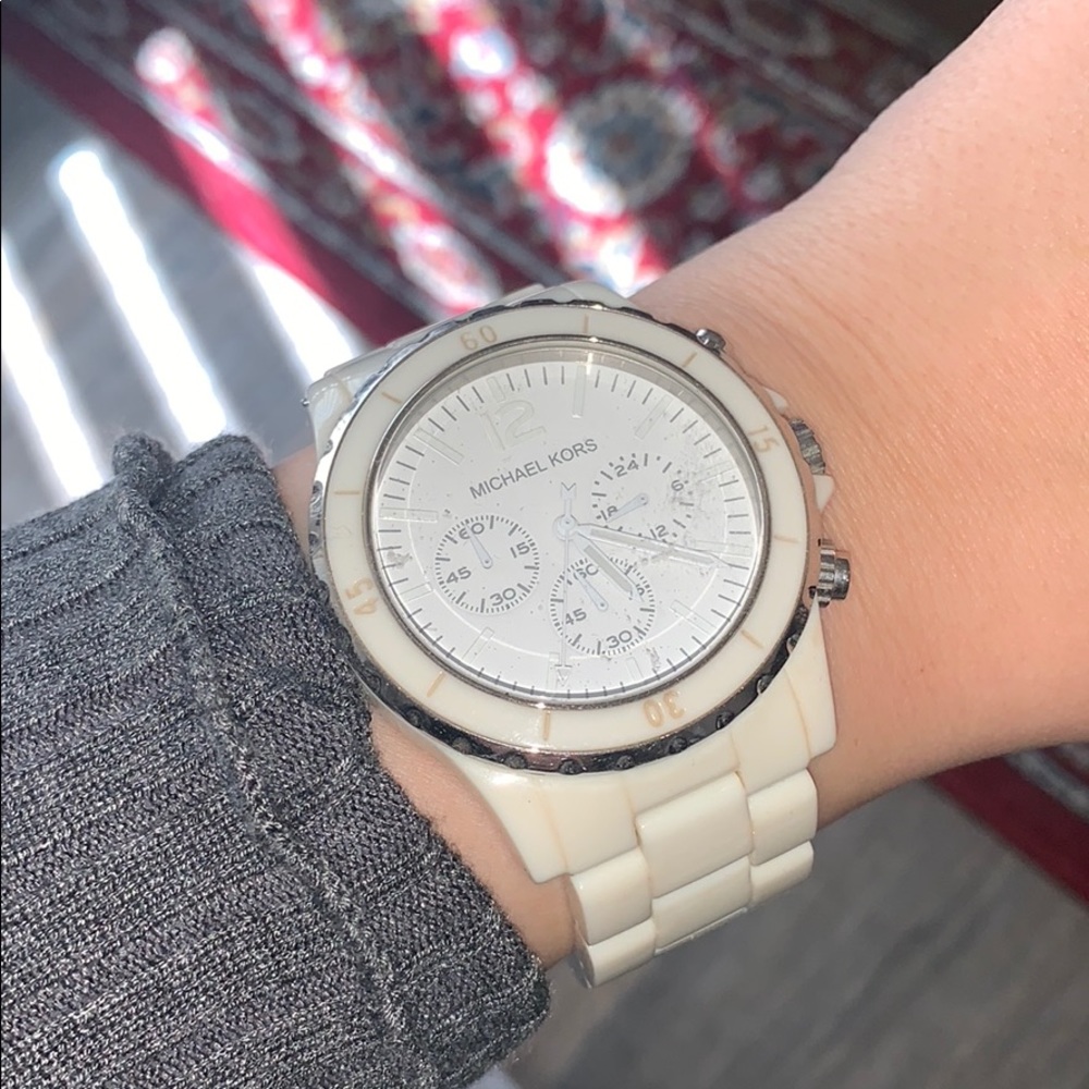 Off-white Micheal Kors Watch👌🏻